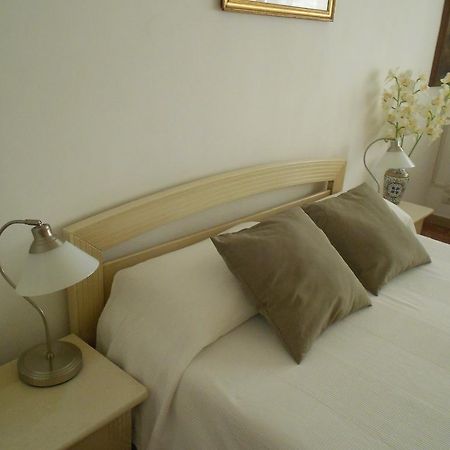 A Casa Chiecchi B&B Рим Екстериор снимка